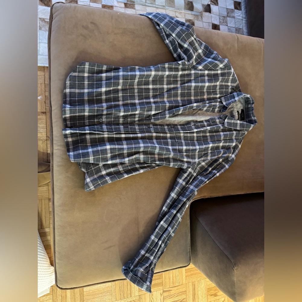 Vince Causal Button Down Worn Once. Perfect Condi… - image 1